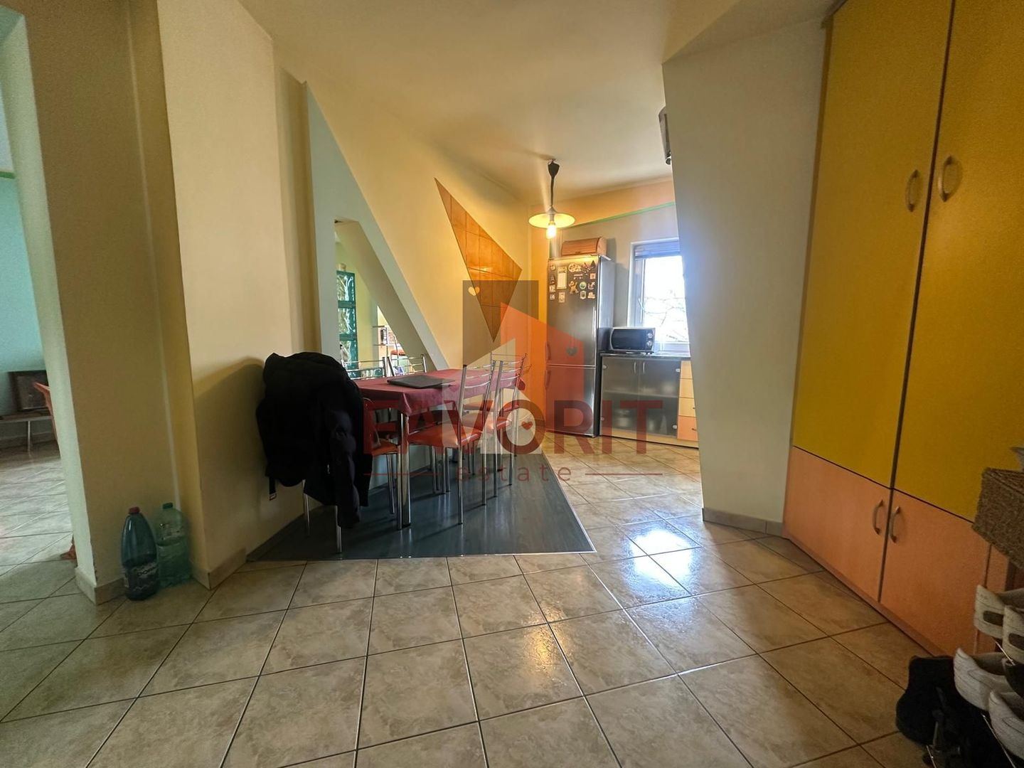 3 camere | etaj 2 | mobilat si utilat | 2 bai | 2 balcoane | zona excelenta | - Poză 4