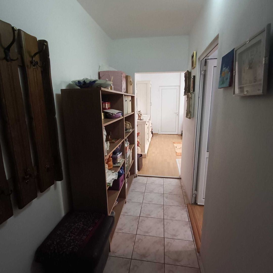 Apartament 2 dormitoare, living + bucataria, Cetate, Sc. nr. 7 - Poză 8