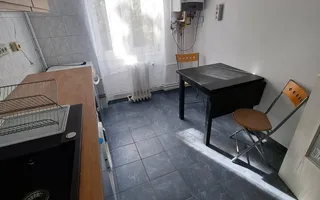 Medicina, etaj 3, CENTRALA, renovat recent - Poză 18