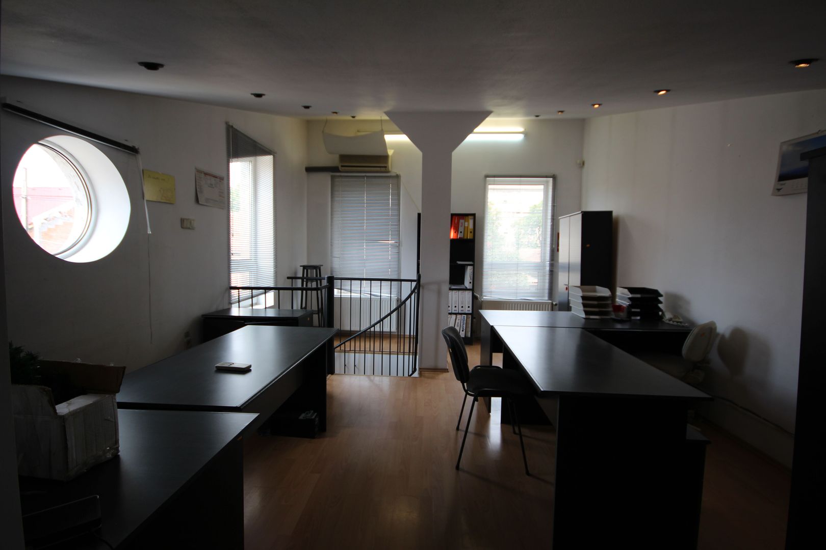 Imobil cu destinatie mixta - Poză 1