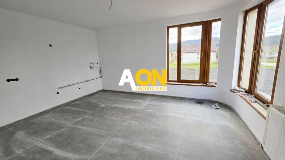 Casa semifinisata, 5 camere, 571 mp teren, Micesti - Poză 4