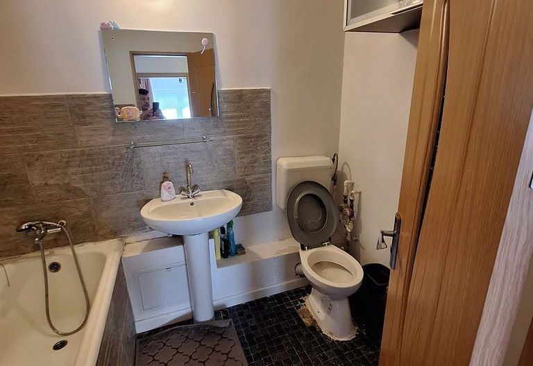 Apartament 2 camere zona Pantelimon, la 15 min de metrou Iancului - Poză 2
