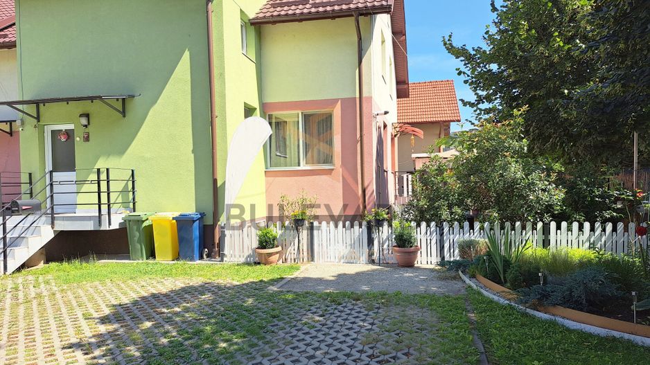 Comision 0! Casa 206 mp utili + pod 60 mp, 4 parcari, 304 mp teren - Poză 2