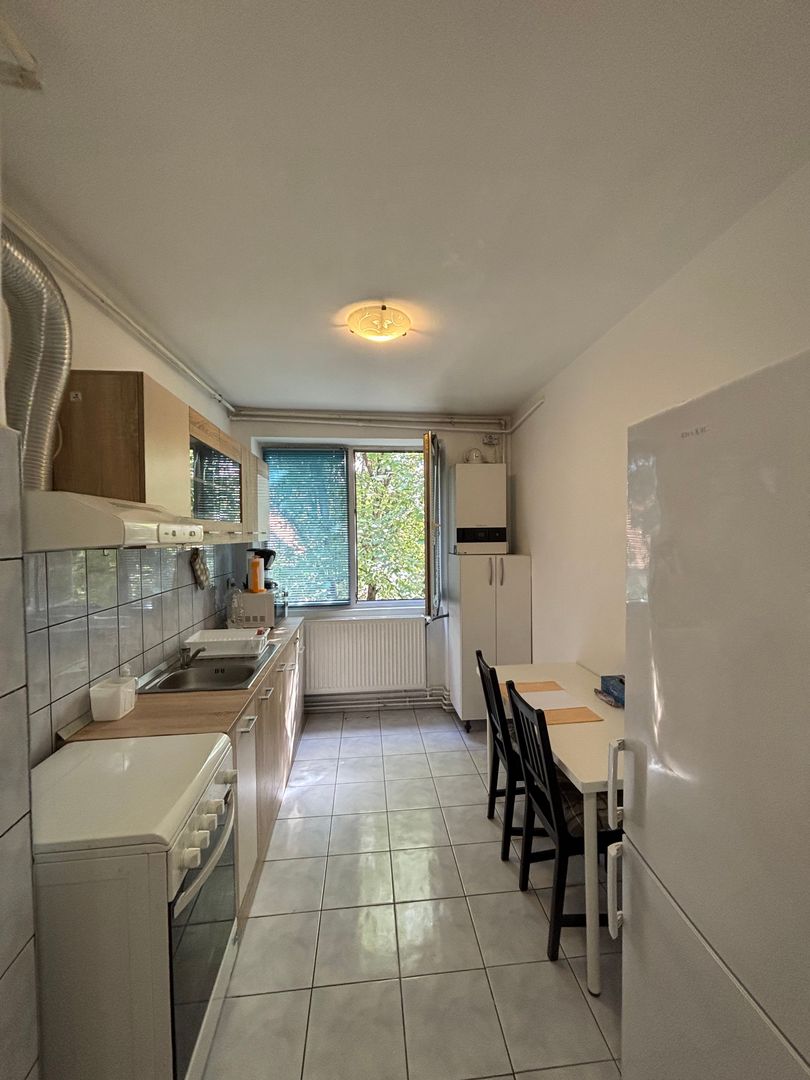 Apartament 3 camere zona Medicina - Poză 9