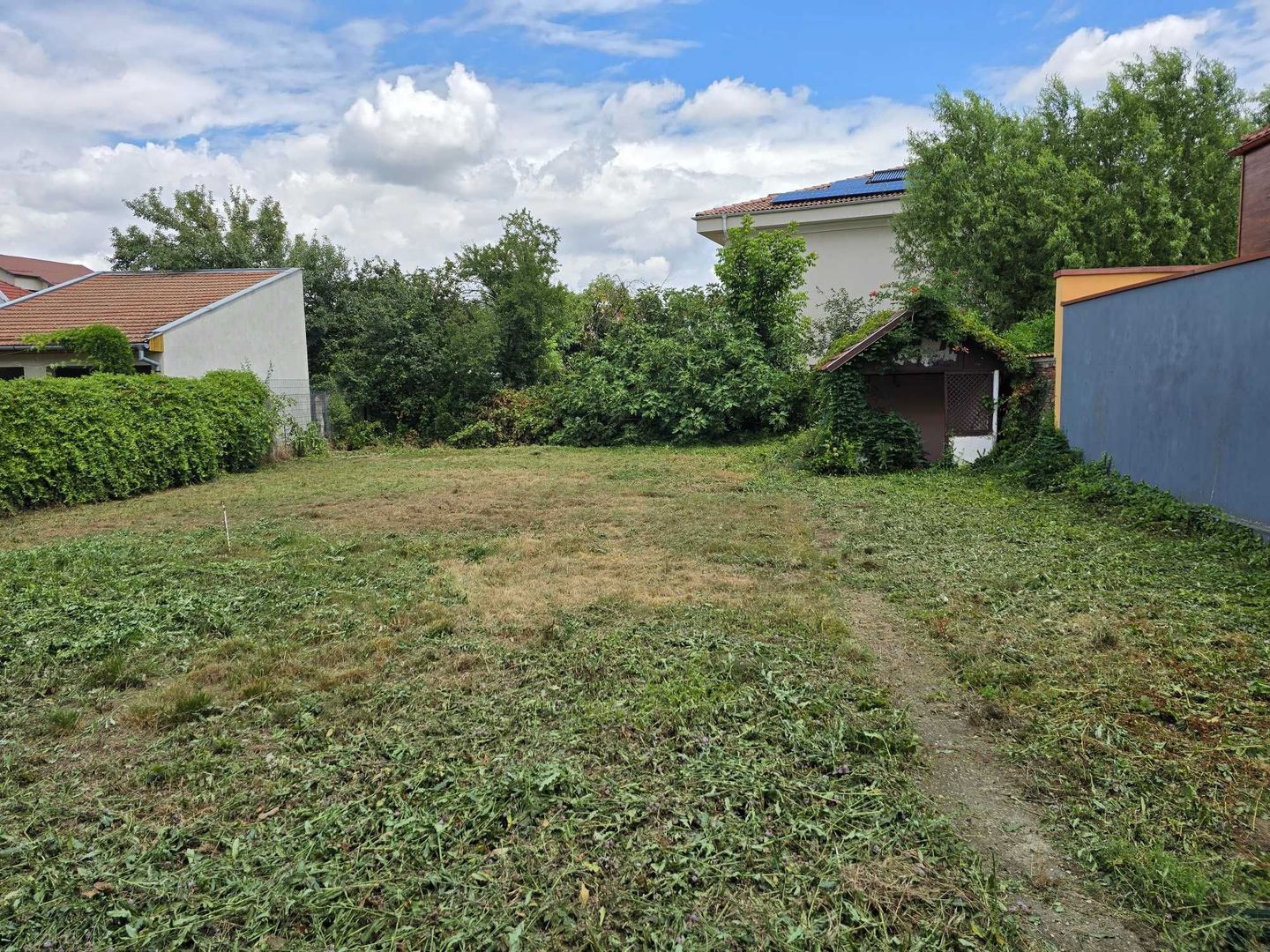 Casa individuala in zona Bogdanesti-Favorit - Poză 1