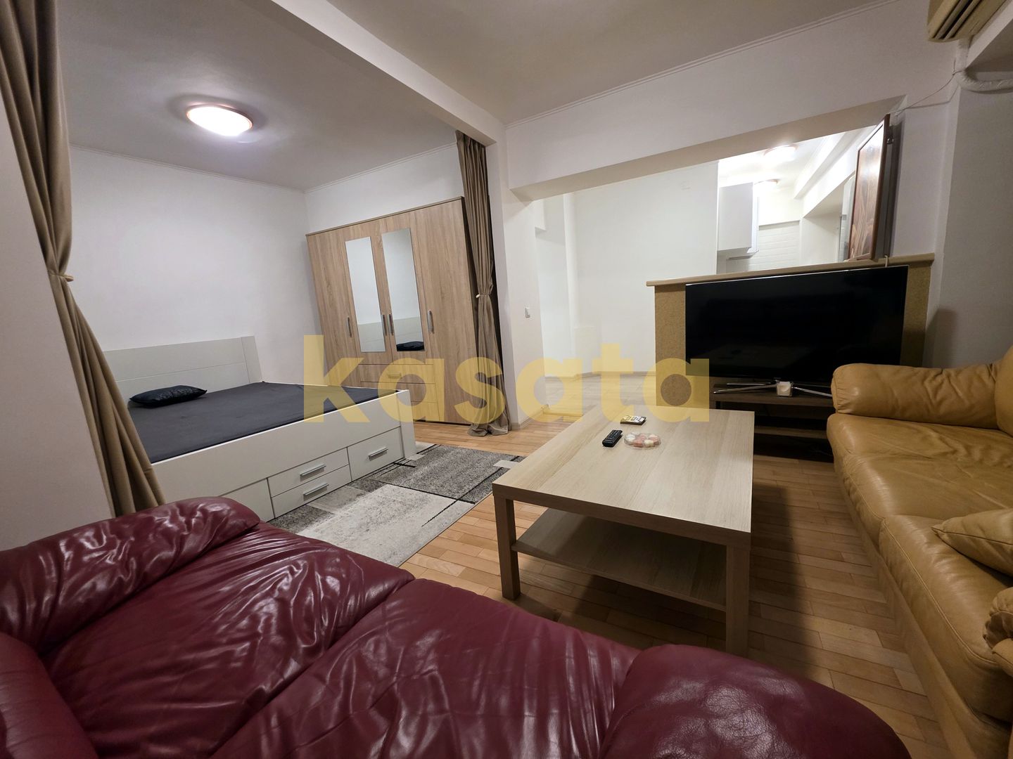 Garsonieră spațioasă Bd. Unirii | Etaj 5/8 | Pază | Vedere liniștită | - Poză 3