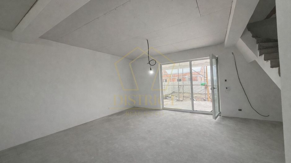 Duplex cu 4 camere 100mp utili | Sacalaz - Poză 2