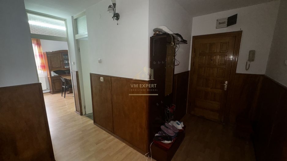APARTAMENT 2 CAMERE, CAMPULUNG, ETAJ 3, GRUI - Poză 9