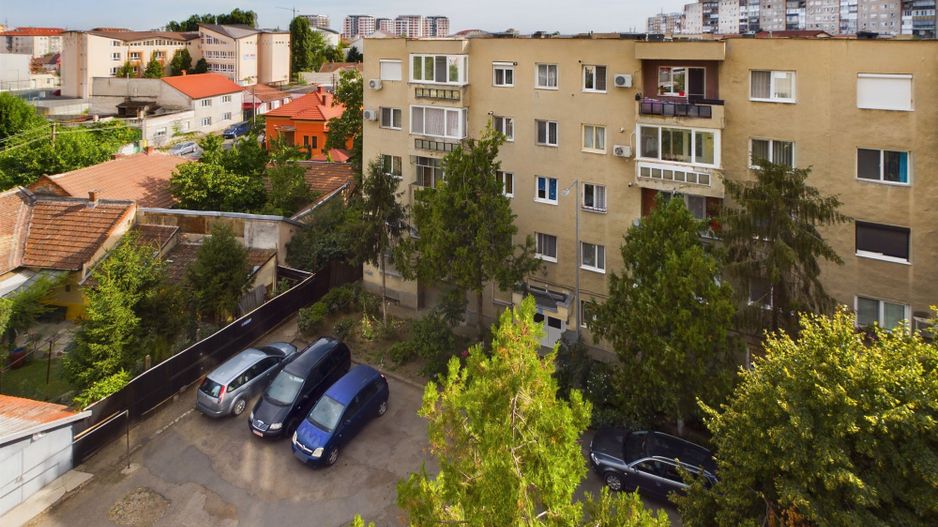 Apartament cu 3 camere în Vlaicu de închiriat - Poză 14