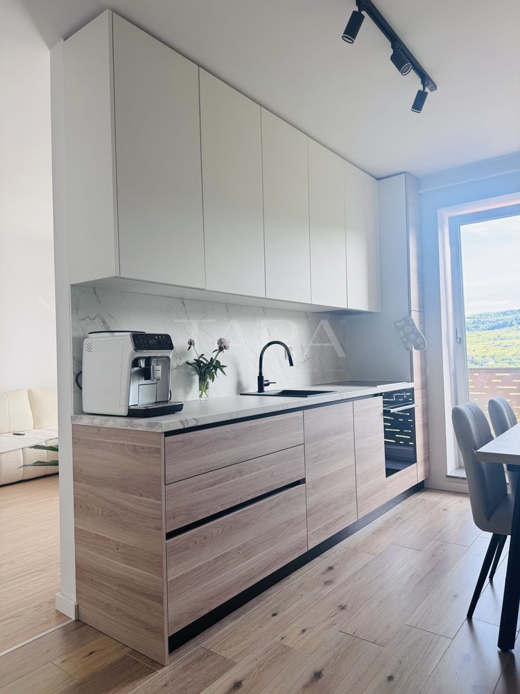 Apartament cu 3 camere, balcon de 9 mp, parcare și boxă de depozitare. - Poză 3