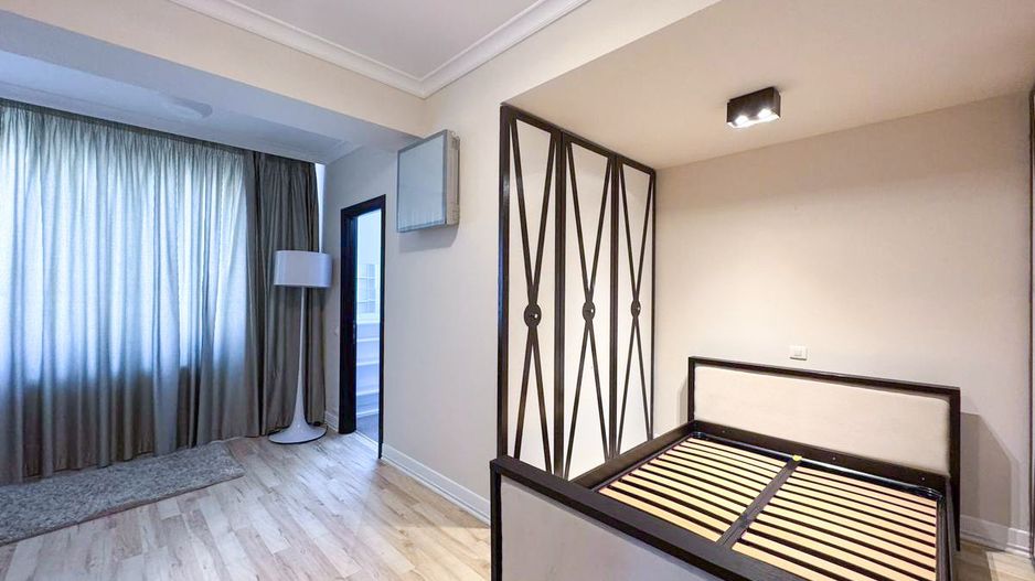 Luxury 4-Bedroom Triplex with Floating Terrace & Panoramic Views - Poză 16