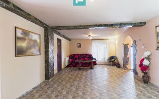 Casă și clădire de apartamente la Orțișoara - Poză 10