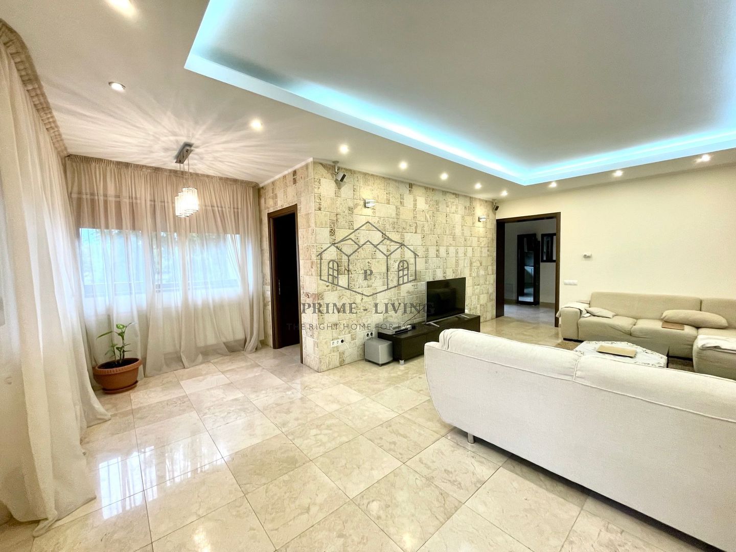 VILA CU 6 CAMERE LA INCHIRIERE IN ZONA PIPERA - Poză 10