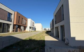 Casa 4 camere cu 2 locuri de parcare - Poză 2