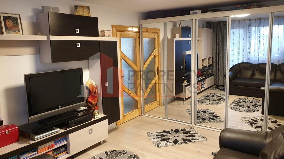 Apartament 4 camere Tractorul - Poză 3