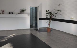 # inchiriez spatiu comercial - Poză 3