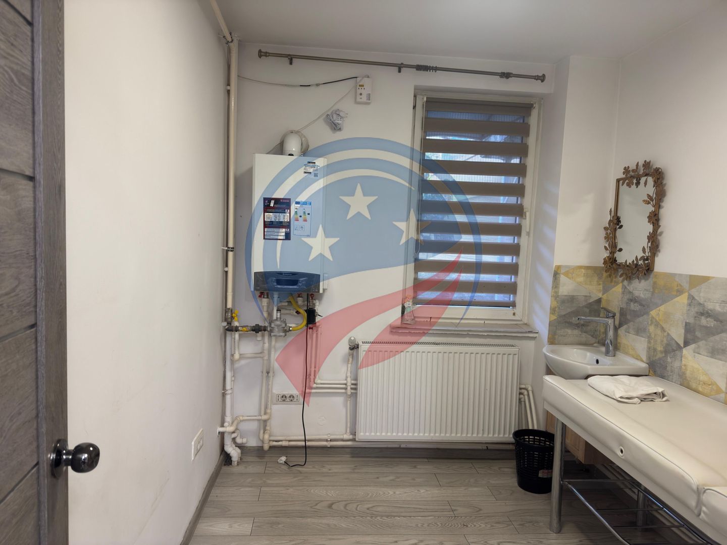 Salon de închiriat – complet utilat și autorizat DSP - Poză 6