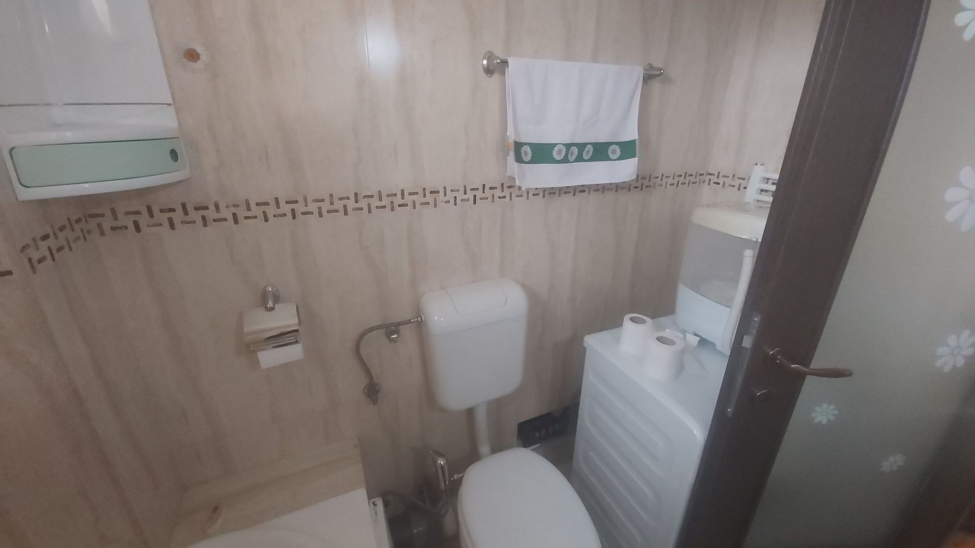 Apartament la casa/vila - Poză 5