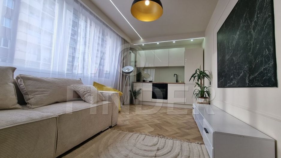 Apartament 2 camere ultrafinisat, mobilat si utilat - Poză 1