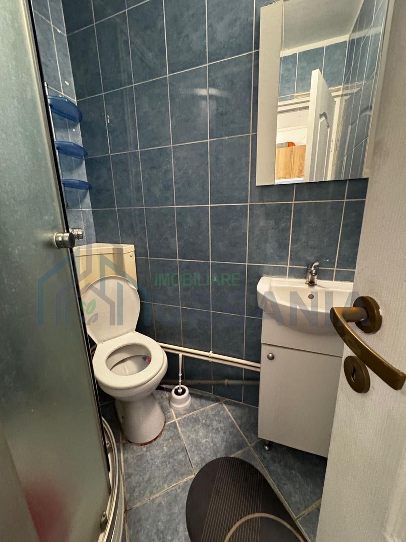 Garsonieră de închiriat în zona Podu Roș, la 10 minute de Palas Centru - Poză 4