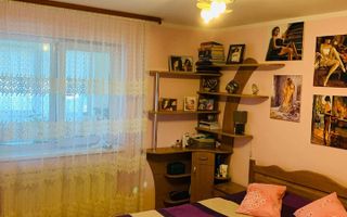 De vanzare Spatiu Comercial cu preluare afacere + Apartament 3 camere. 130.000 Euro Negociabil - Poză 3