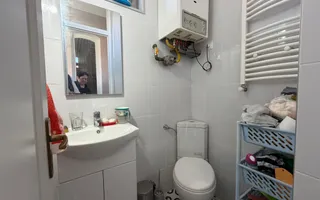Casa renovata cu curte pentru inchiriere, zona Centrul Vechi - Poză 12