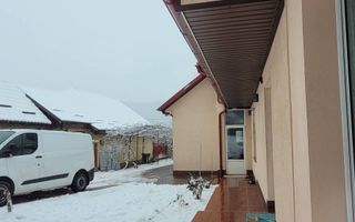 Casă P+M de vânzare la 11 km de Onesti spre Bacau - Poză 14