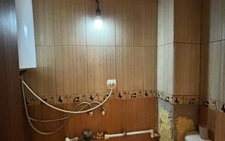 Garsonieră 26 mp I De renovat I Etaj 3 I Pivniță I Lazaret - Poză 3