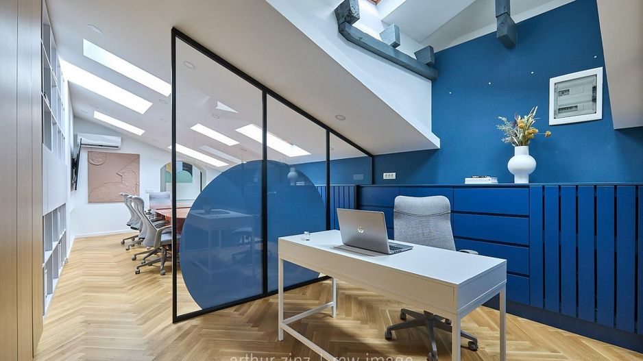 Birou amenajat | Mobilat si utilat | Cladire consolidata si renovata - Poză 13