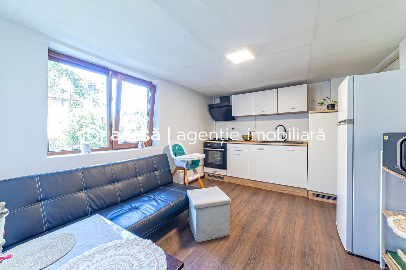 Casă într-o zonă liniștită, pe Insula Mureș - Poză 3