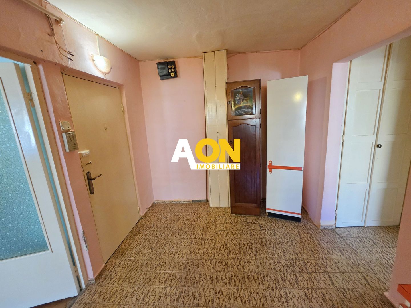 Apartament 2 camere, decomandat, etaj 2, Cetate, zona Kaufland - Poză 8
