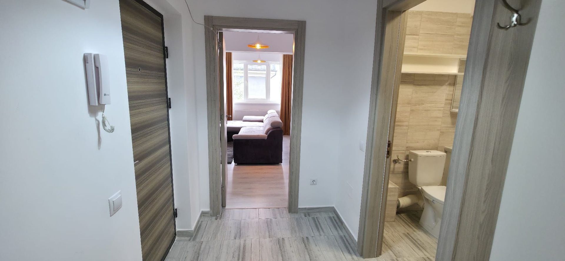 Garsoniera Decomandata Solstitiului Mall La Strada - Amurgului - Poză 6