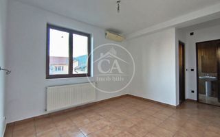 Casa de închiriat cu 6 camere în zona Centrala,  Oradea - Poză 4