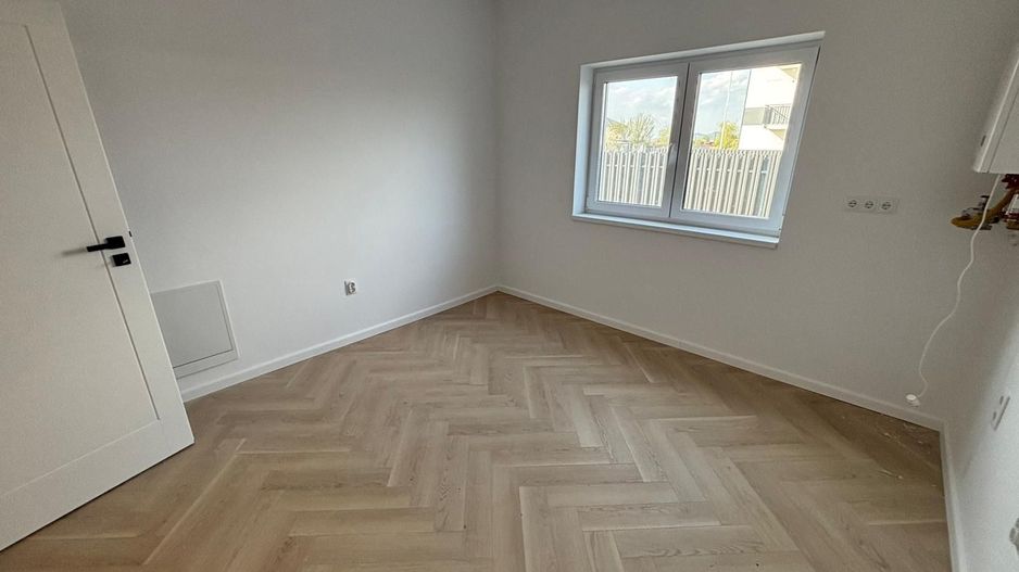 Apartament 2 camere decomandat, baie cu geam - Zona Unirii, Selimbar - Poză 4