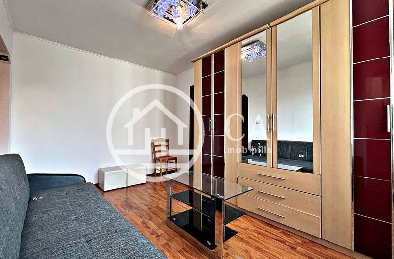 Apartament de vânzare cu 2 camere în zona Rogerius, Oradea - Poză 2