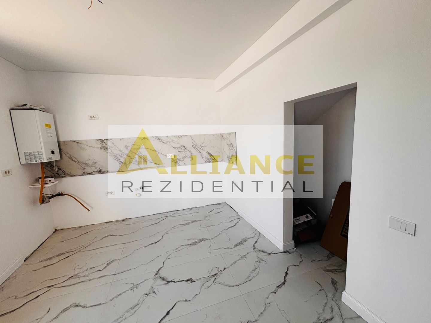Casă premium de vânzare în zona Miorița - Poză 9
