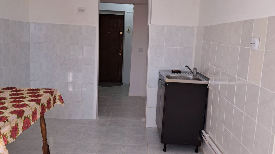 Apartament 4 cam dec Port, et 4/5,St 100mp,3 balcoane - Poză 4