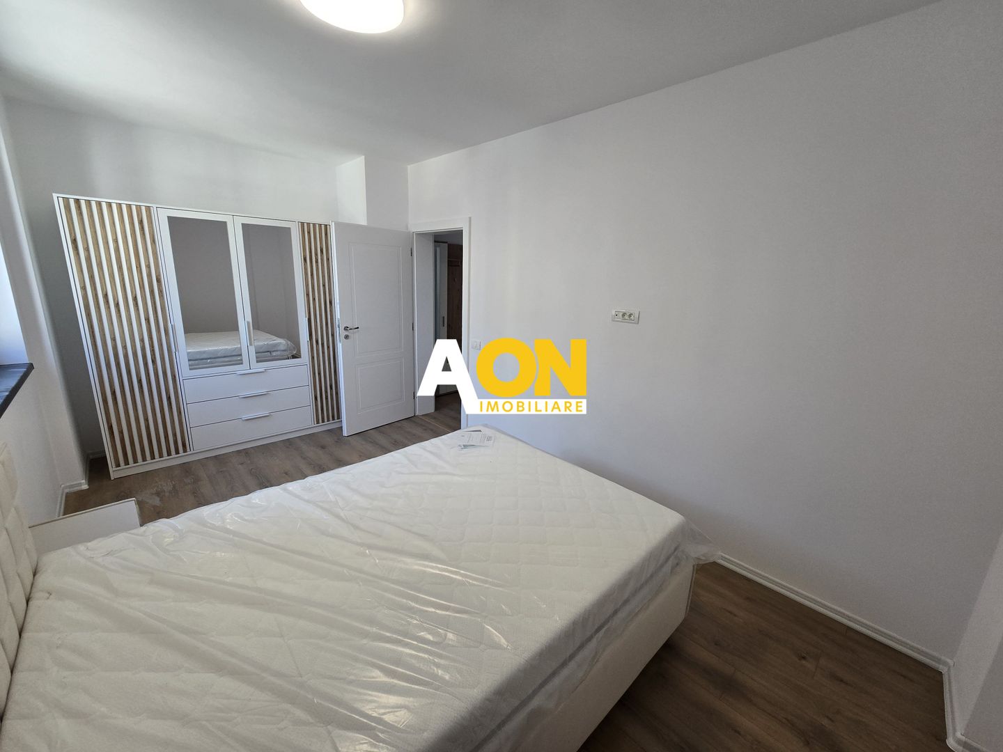 Apartament cu 3 Camere, Bloc Nou, Prima Închiriere, Zona Centru - Poză 6