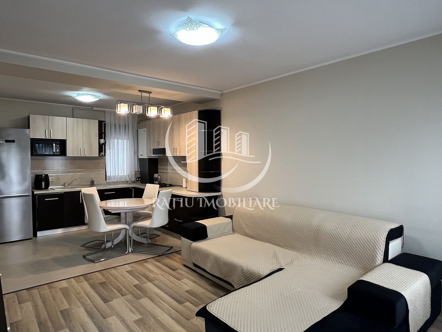 Apartament cu 2 camere | Ascensor | Loc de parcare | Cantemir | Oradea - Poză 3