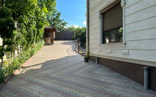 Casă în Buiucani, de vânzare, cu suprafața de 338m2. Pe teren de 14 ari. - Poză 6