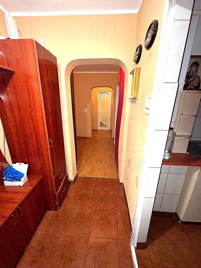 97.000 Euro, 4 camere decomandate, etaj 8 din 11, Micro 18 - Poză 5