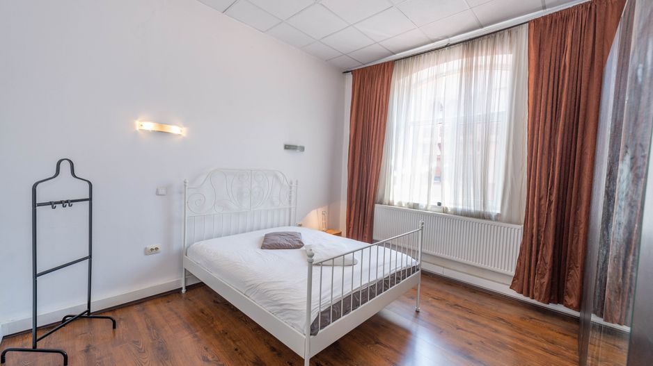 Apartament 3 camere de vanzare, in vila, 83 mp - Poză 10