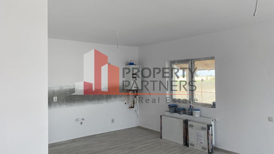 Sabareni, casa parter + mansarda locuibila. - Poză 3