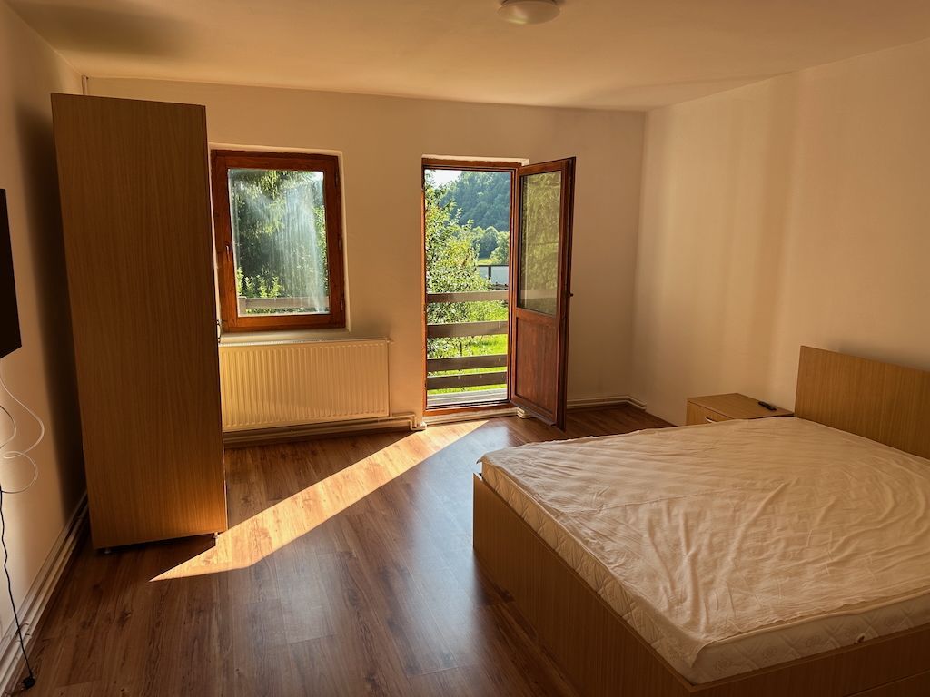 Vila de vanzare Plaiul Foii - ocazie unica! - Poză 14