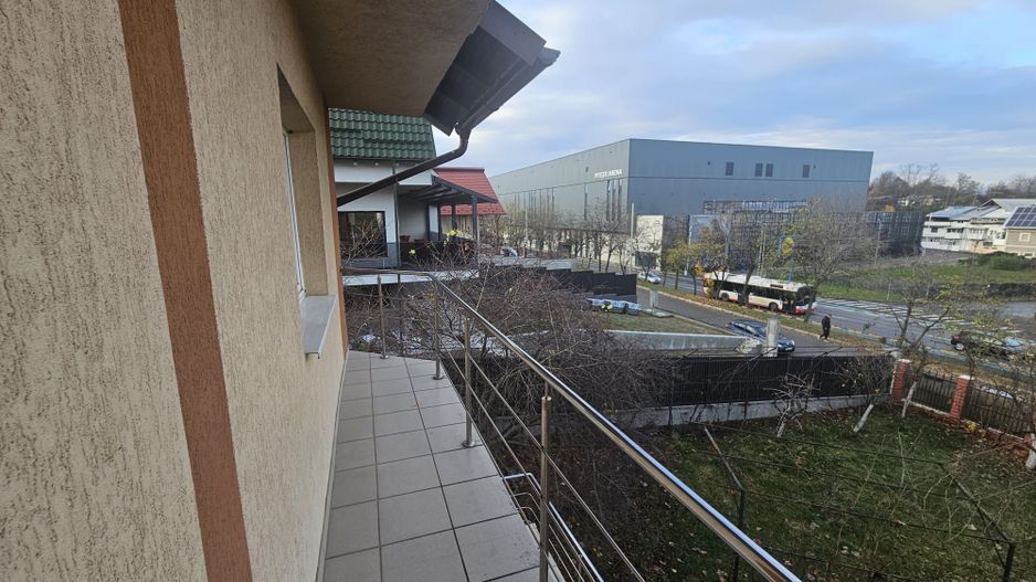 Casă spațioasă - Varianta Prundu Craiovei - Poză 9