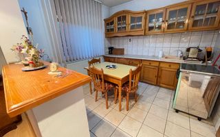 Casa P+1E,pozitie excelenta -zona Mehala - Poză 8