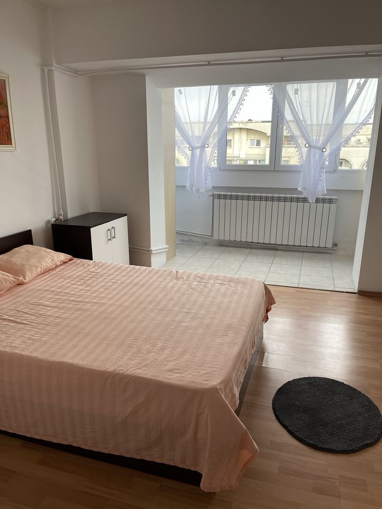 Vand 3camere mare stradal din Blvdul Decebal Bucuresti - Poză 3