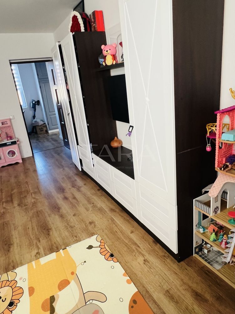 Vanzare apartament deosebit  in zona centrala a localitatii - Poză 6