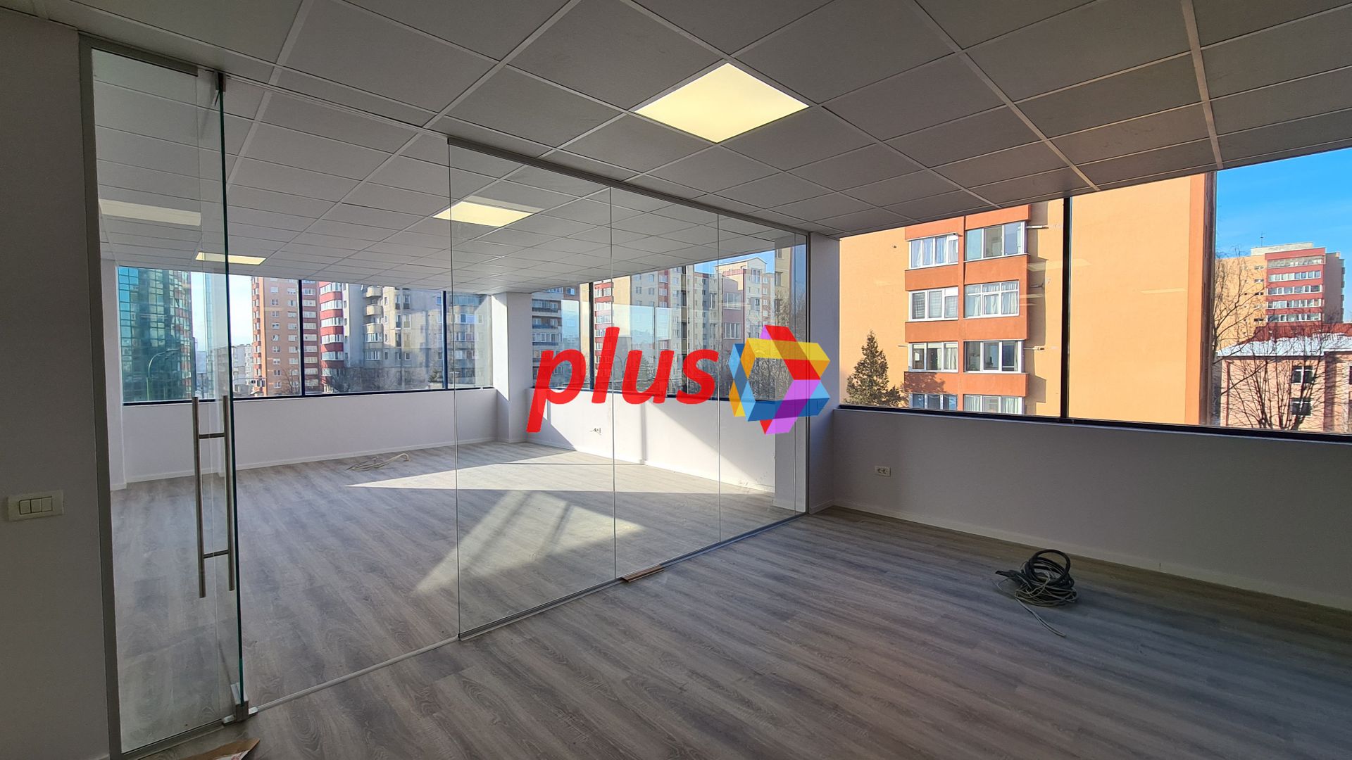 Cladire mixta - 1860 mp cu chiriasi - Poză 1