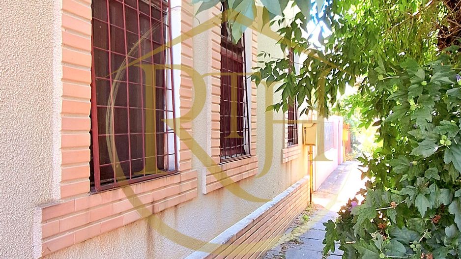 Oferim spre vanzare casa + teren, zona Sagului,  Necesita renovare - Poză 1